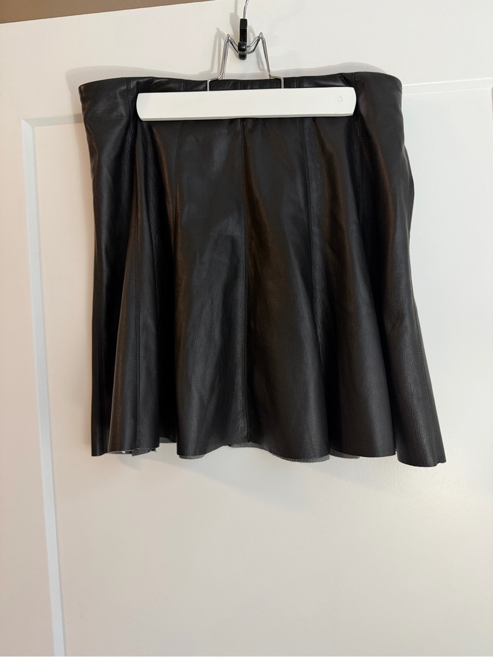 House of Harlow 1960 Black Faux Leather Skater Mini Skirt Size Small